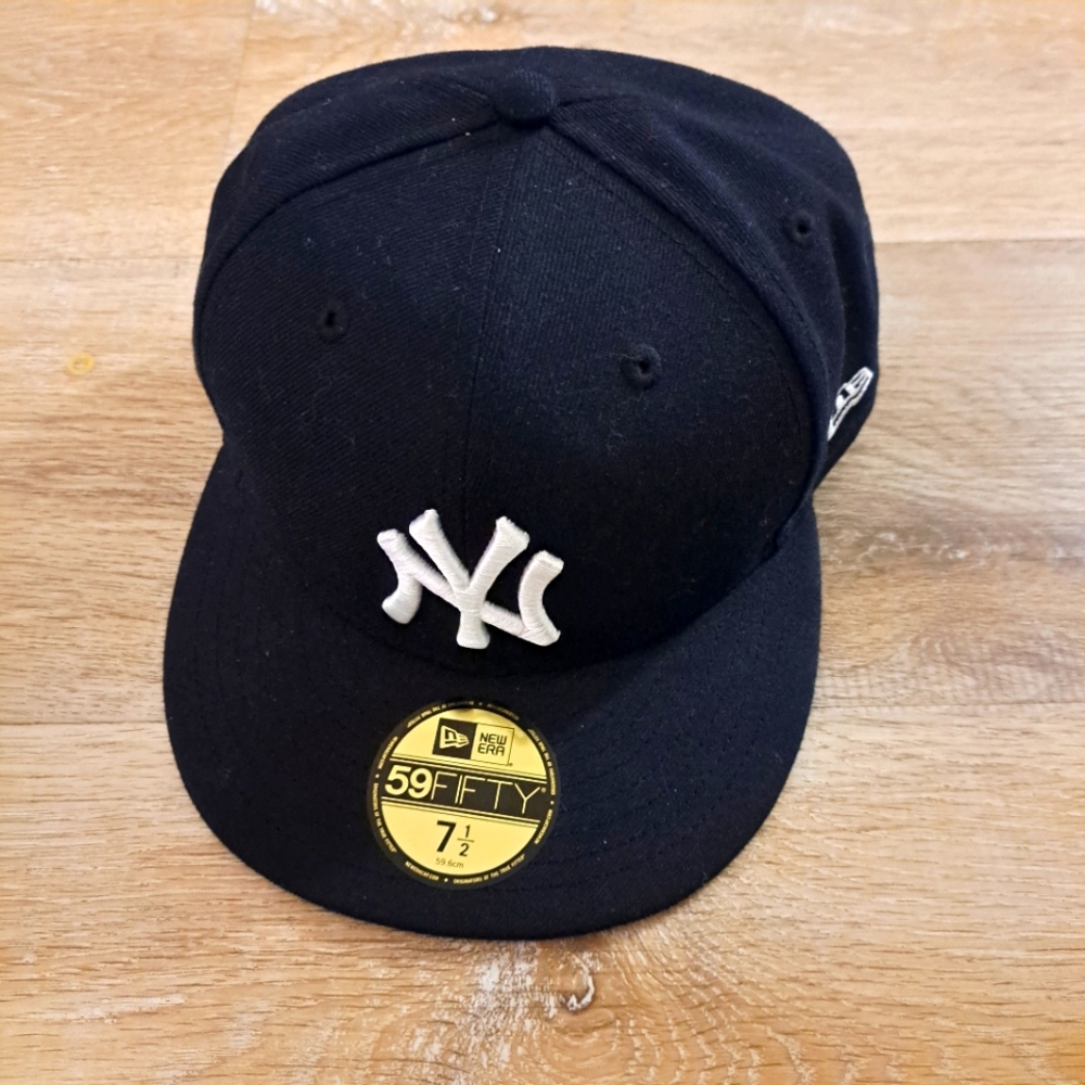 NEW ERA 59FIFTY Navy Blue New York Yankees Baseball Cap 7 1/2"